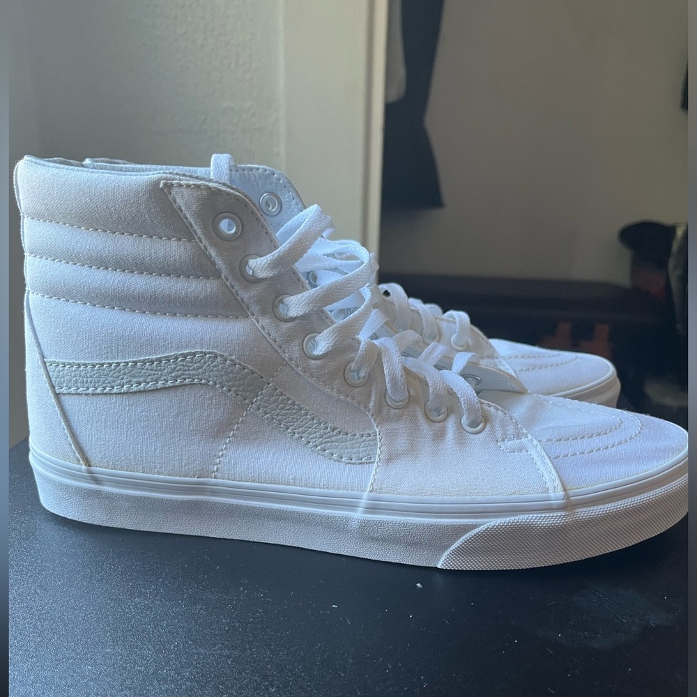All white vans sk8 hi